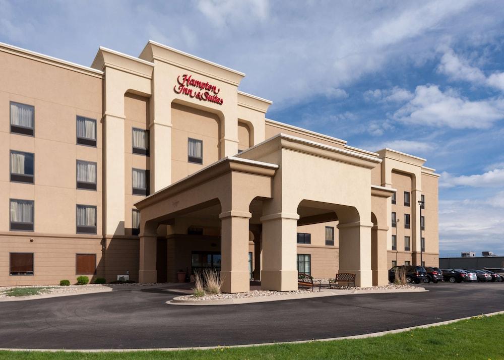 Hampton Inn & Suites Сидар-Рапидс Экстерьер фото