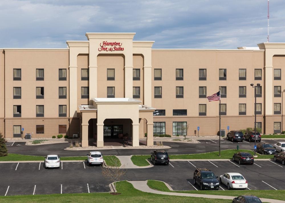 Hampton Inn & Suites Сидар-Рапидс Экстерьер фото